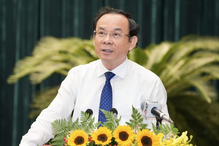 Bí thư Thành ủy TP.HCM Nguyễn Văn Nên phát biểu tại kỳ họp - Ảnh: HỮU HẠNH