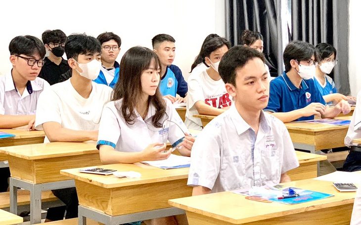 Thí sinh tham dự kỳ thi đánh giá năng lực do ĐH Quốc gia TP.HCM tổ chức năm 2023 -  Ảnh: TRẦN HUỲNH